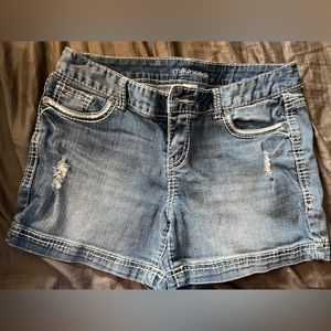 Maurice’s 7/8 shorts